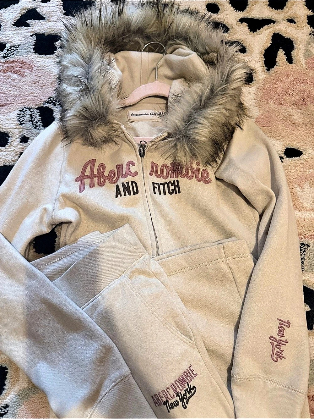 Abercrombie & Fitch Matching Fur Hoodie & Pants Set Cream Girls 9/10